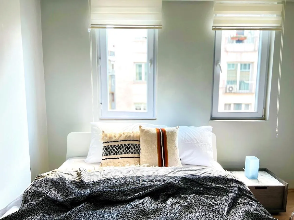 Apartment Wonder Homes- Cozy Flat, 2Br, Terrace, Cihangir, Frz3 Istanbul